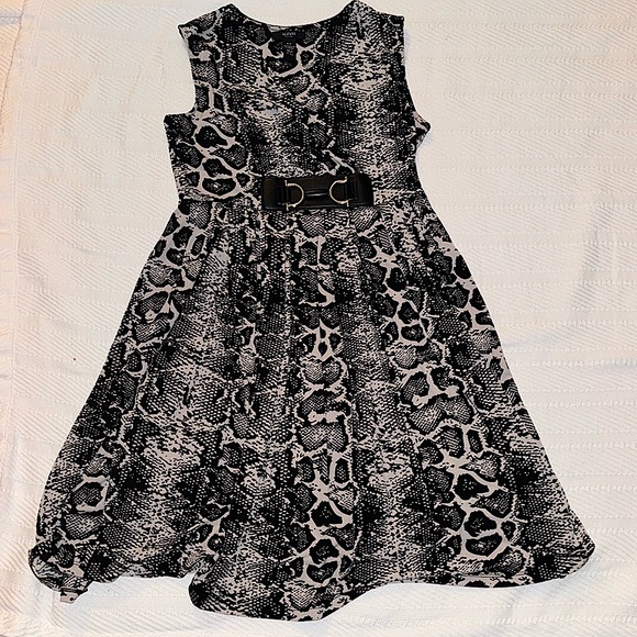 B&W SNAKE PRINT DRESS - Picture 1 of 3